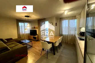 Тристаен апартамент в София, Сухата река