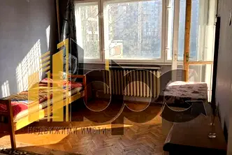 Тристаен апартамент в София, Света Троица