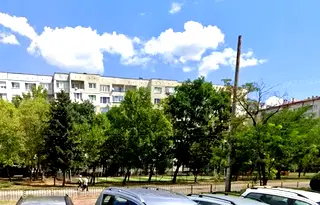 Тристаен апартамент в София, Света Троица