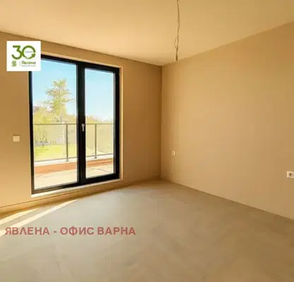 Снимка 2 — Тристаен апартамент във Варна, Свети Никола