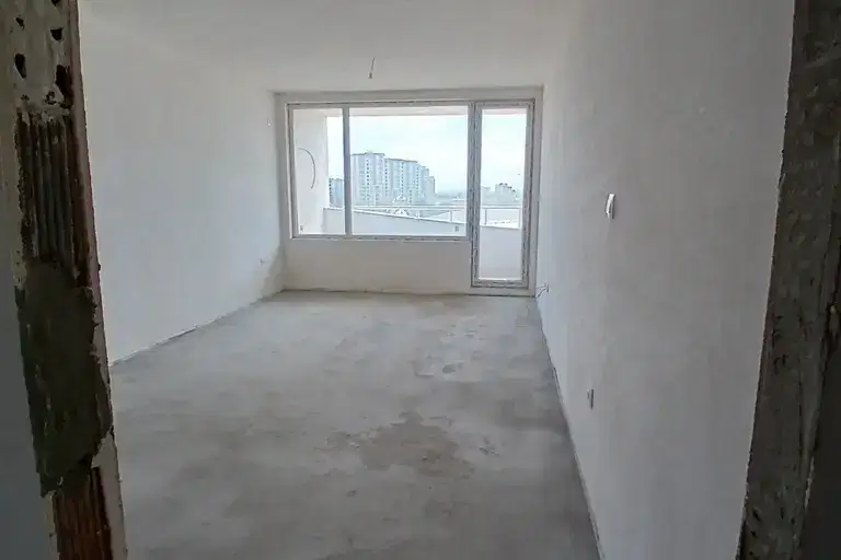 3-bedroom apartment in Plovdiv, Sydiiski