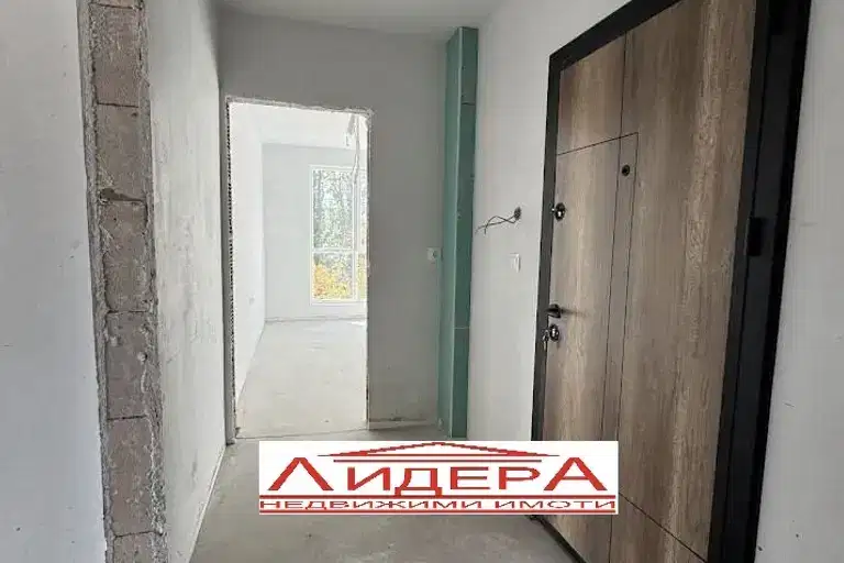3-bedroom apartment in Plovdiv, Sydiiski