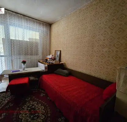 Снимка 2 — Тристаен апартамент в Перник, Тева
