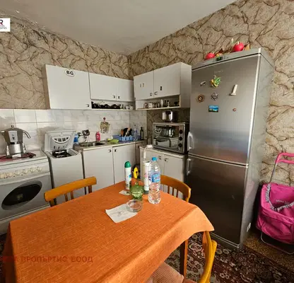 Снимка 5 — Тристаен апартамент в Перник, Тева
