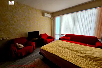 Тристаен апартамент в Перник, Тева