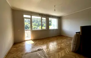 Тристаен апартамент в Шумен, Томбул джамия