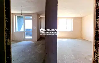 Тристаен апартамент в Пловдив, Тракия