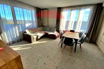 Тристаен апартамент в Шумен, Тракия