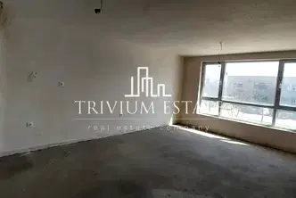 Тристаен апартамент в Пловдив, Тракия