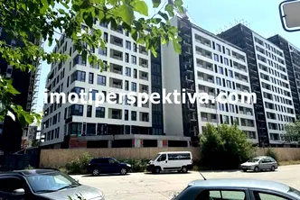 Тристаен апартамент в Пловдив, Тракия
