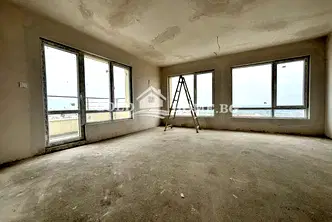 Тристаен апартамент в Пловдив, Тракия
