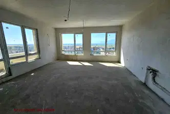 Тристаен апартамент в Пловдив, Тракия