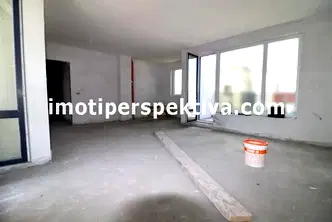 Тристаен апартамент в Пловдив, Тракия
