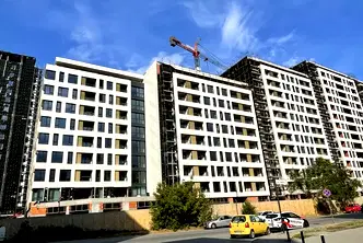 Тристаен апартамент в Тракия с паркомясто в затворен комплекс