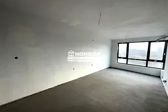 Тристаен апартамент в Пловдив, Тракия