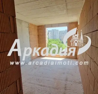 Снимка 4 — Тристаен апартамент с две тераси в Тракия, Пловдив