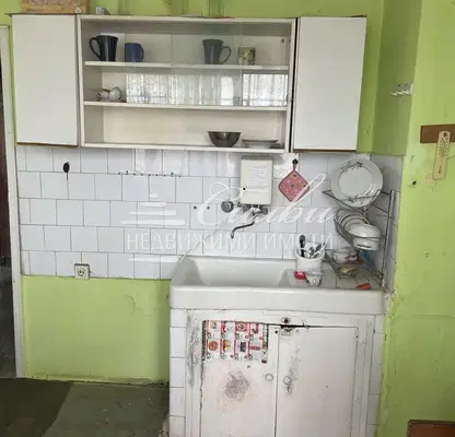 Снимка 5 — Тристаен апартамент в Шумен, Тракия