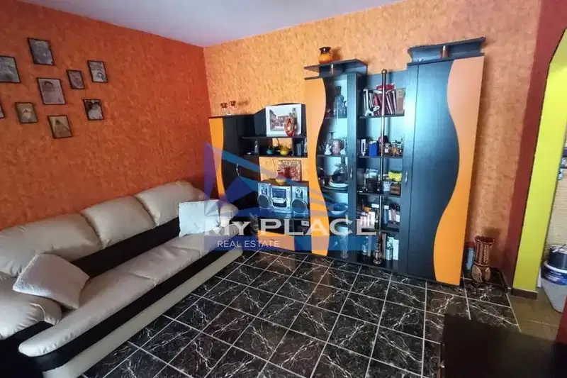 3-bedroom apartment in Shumen, Trakiya