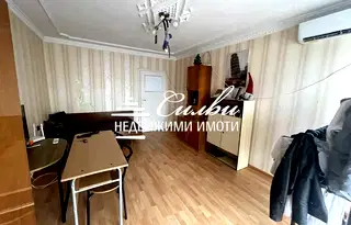 Тристаен апартамент в Шумен, Тракия