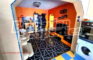 Тристаен апартамент в Шумен, Тракия