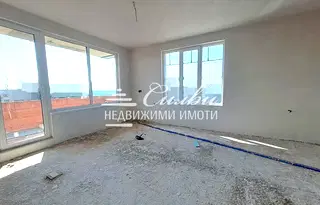 Тристаен апартамент в Шумен, Тракия