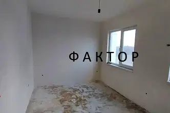 Тристаен апартамент с две тераси в Тракия, Пловдив