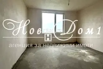 Тристаен апартамент с две тераси в Тракия, Пловдив