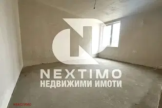 Тристаен апартамент с тераса в Тракия, Пловдив