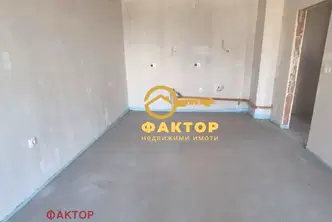 Тристаен апартамент в Пловдив, Тракия