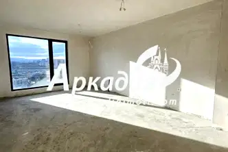 Тристаен апартамент с тераса в Тракия, Пловдив