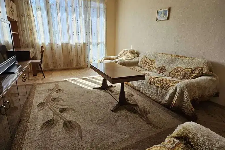 Тристаен апартамент във Варна, Трошево