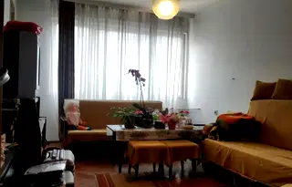 Тристаен апартамент в Хасково, Училищни