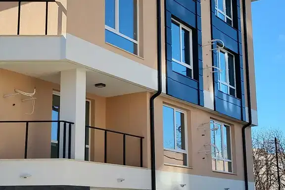 Тристаен апартамент в Пазарджик, Устрем