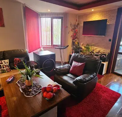Photo 2 — 3-bedroom apartment in Raz, Varosh