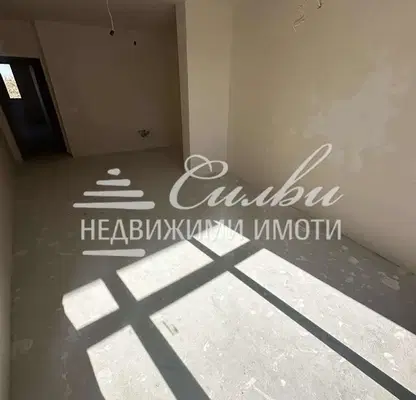Снимка 5 — Тристаен апартамент в Търговище, Вароша