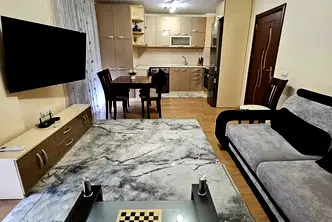 Тристаен апартамент в Благоев, Вароша
