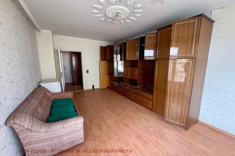 Тристаен апартамент в Търговище, Вароша