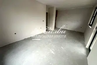 Тристаен апартамент в Търговище, Вароша
