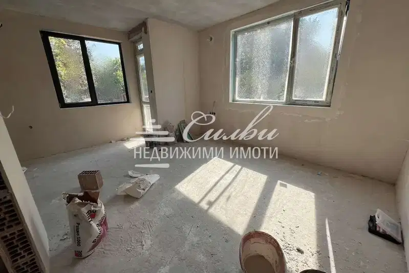 3-bedroom apartment in Tyrgovishte, Varosha