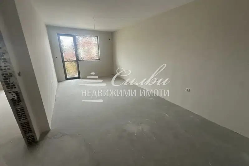 3-bedroom apartment in Tyrgovishte, Varosha