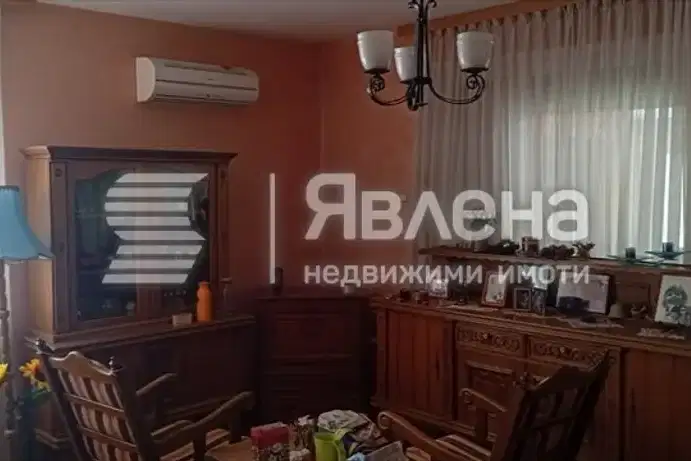 Тристаен апартамент в Благоев, Вароша