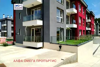 Тристаен апартамент във Варна, Виница