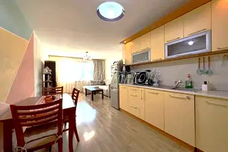 Тристаен апартамент във Варна, Виница
