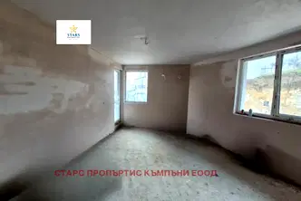 Тристаен апартамент във Варна, Виница