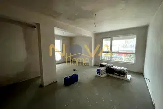 Тристаен апартамент с паркомясто в нова сграда във Виница, Варна