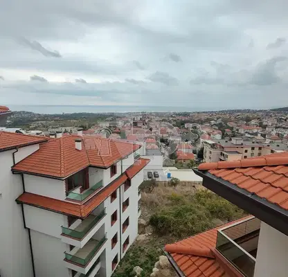 Снимка 4 — Тристаен апартамент с панорамна тераса във Виница, Варна