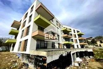 Тристаен апартамент във Варна, Виница