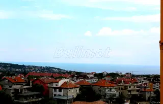 Тристаен апартамент във Варна, Виница