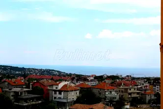 Тристаен апартамент във Варна, Виница