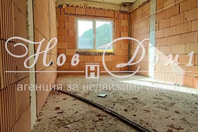 Тристаен апартамент във Варна, Виница
